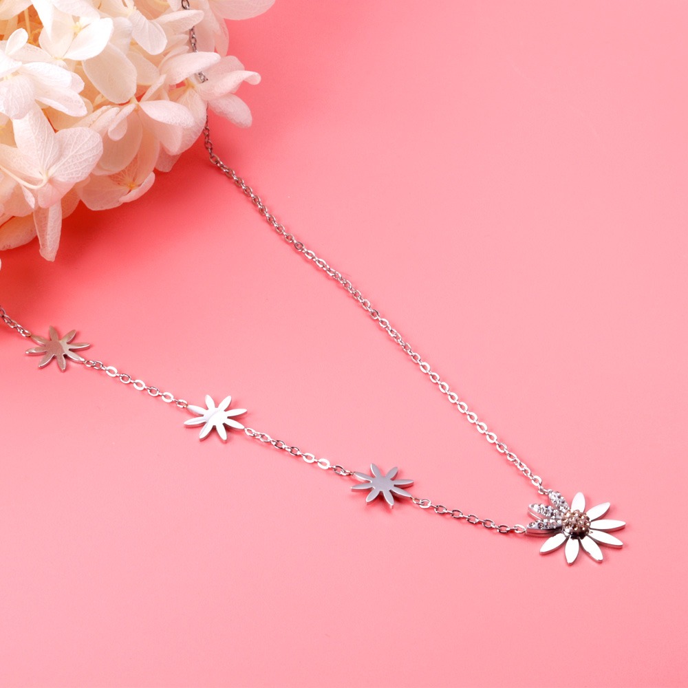 multi flower silver necklace for women